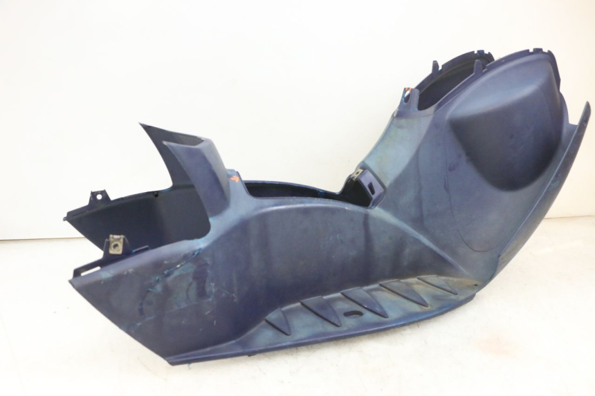 photo de STOPIEŃ PODNÓŻEK PEUGEOT LUDIX 50 (2008 - 2017) - Struktura - zbliżenie