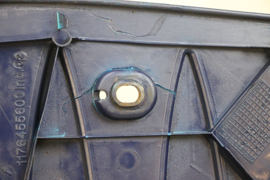 photo de STOPIEŃ PODNÓŻEK PEUGEOT LUDIX 50 (2008 - 2017) - Zbliżenie techniczne