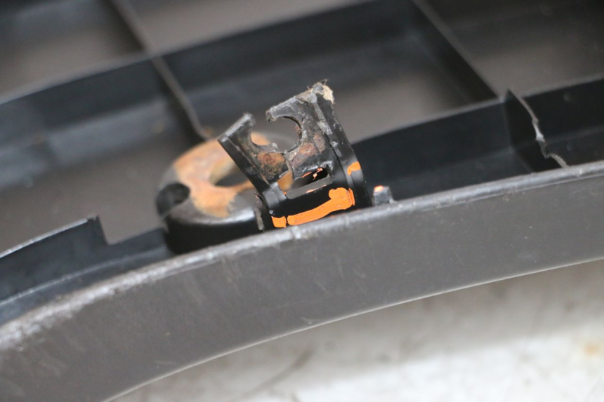 photo de STOPIEŃ PODNÓŻEK YAMAHA NEOS NEO'S 4T 50 (2008 - 2016) - Szczegóły charakterystyczne