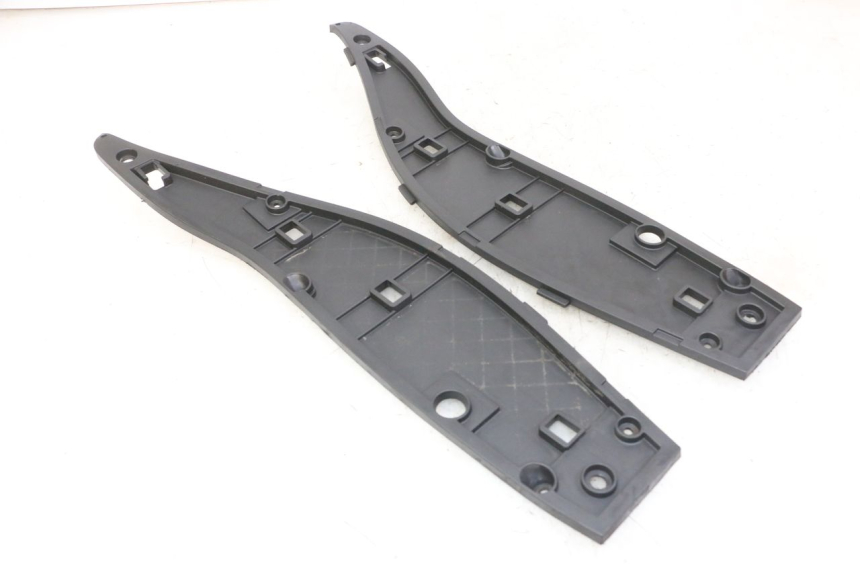 photo de STOPIEŃ PODNÓŻEK GILERA NEXUS 125 (2009 - 2013) - Zbliżenie techniczne