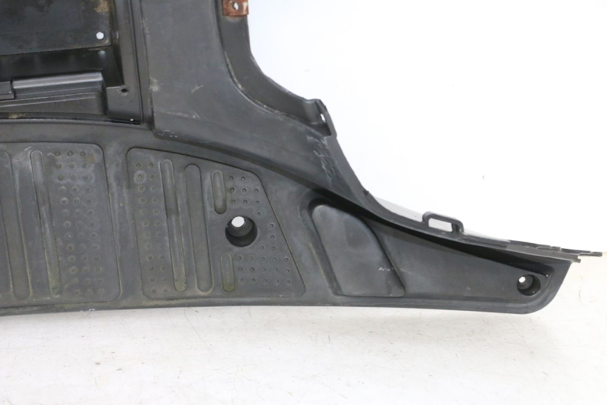 photo de STOPIEŃ PODNÓŻEK JM MOTORS OLDIES GT 4T 50 (2018 - 2025) - Szczegóły charakterystyczne