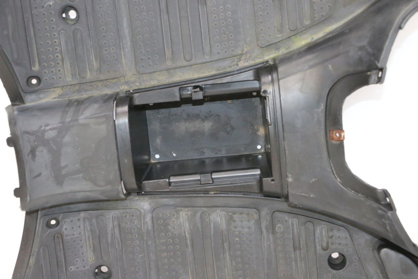 photo de STOPIEŃ PODNÓŻEK JM MOTORS OLDIES GT 4T 50 (2018 - 2025) - Widok z bliska