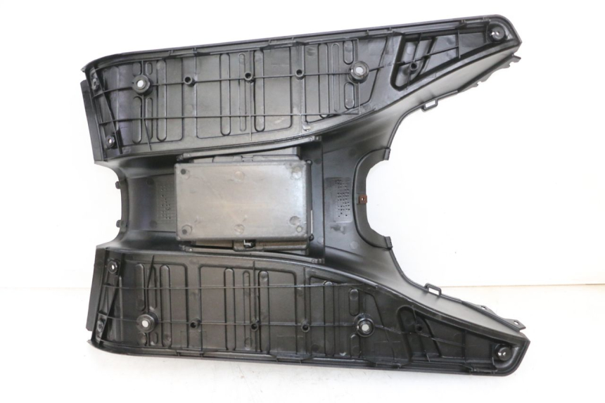 photo de STOPIEŃ PODNÓŻEK JM MOTORS OLDIES GT 4T 50 (2018 - 2025) - Zbliżenie techniczne