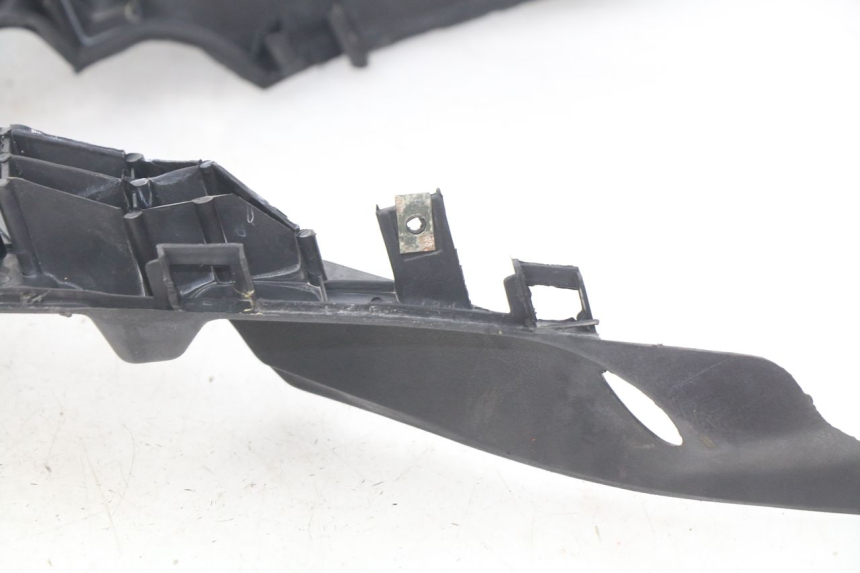 photo de STOPIEŃ PODNÓŻEK NECO ONE 2T 50 (2011 - 2020) - Punkty mocowania