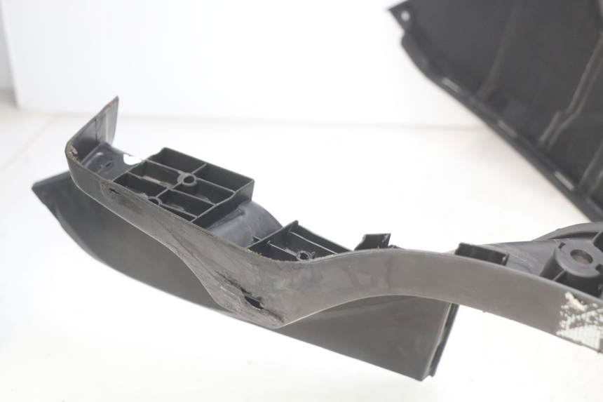 photo de STOPIEŃ PODNÓŻEK SYM ORBIT 2 2T 50 (2008 - 2018) - Widok z bliska