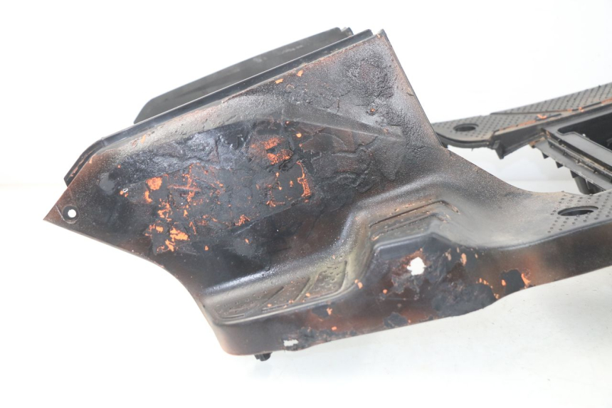 photo de STOPIEŃ PODNÓŻEK SYM ORBIT 2 4T 50 (2008 - 2017) - Stan powierzchni