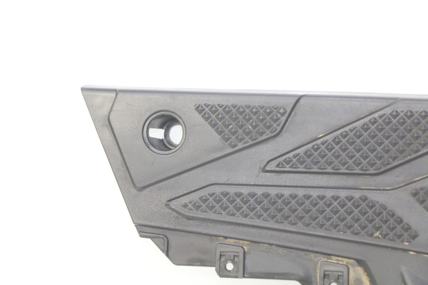 photo de STOPIEŃ PODNÓŻEK SYM ORBIT III 3 4T 50 (2021 - 2025) - Stan powierzchni