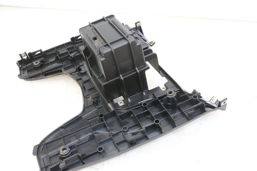 photo de STOPIEŃ PODNÓŻEK PEUGEOT BELVILLE 125 (2017 - 2021) - Szczegół części