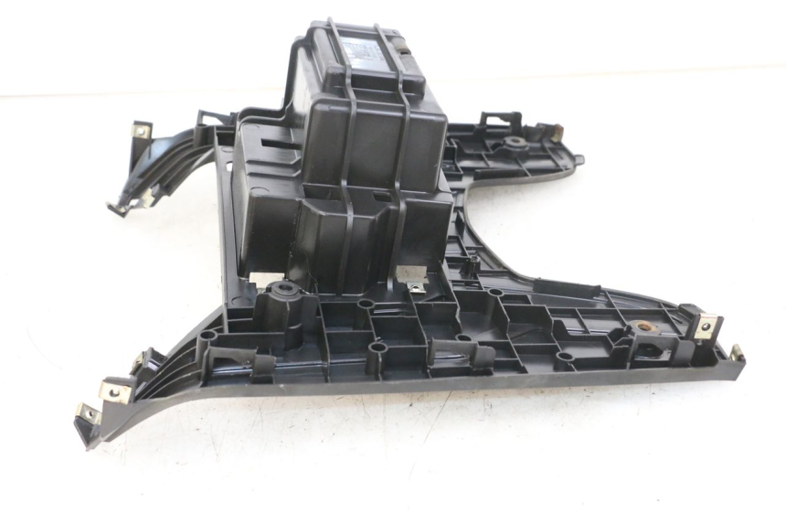 photo de STOPIEŃ PODNÓŻEK PEUGEOT BELVILLE 125 (2017 - 2021) - Inny kąt widzenia