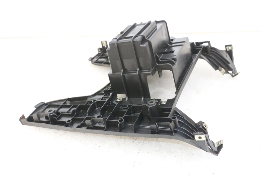 photo de STOPIEŃ PODNÓŻEK PEUGEOT BELVILLE 125 (2017 - 2021) - Zbliżenie techniczne