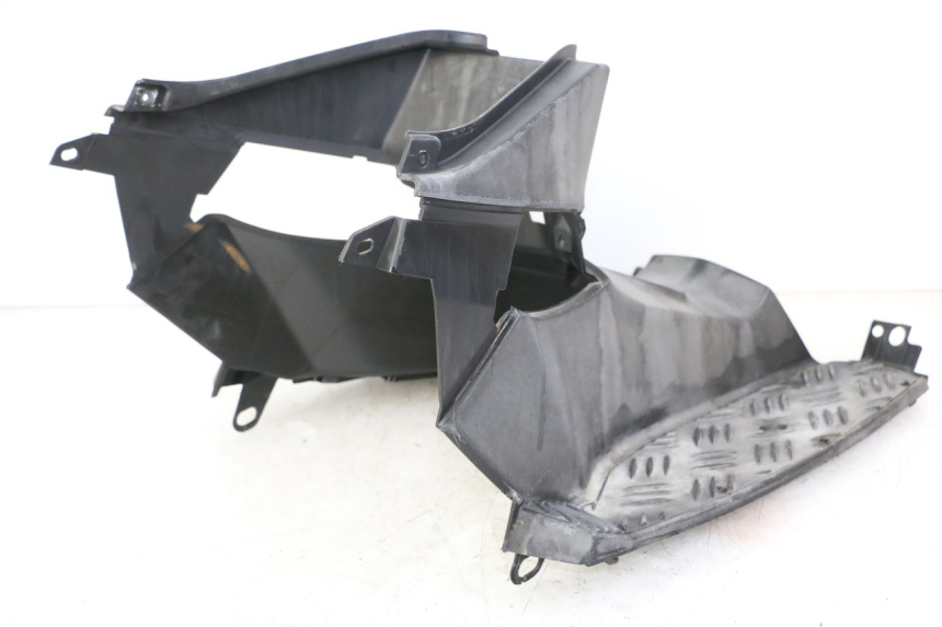 photo de STOPIEŃ PODNÓŻEK PEUGEOT SPEEDFIGHT 3 LC 2T 50 (2009 - 2015) - Szczegóły charakterystyczne