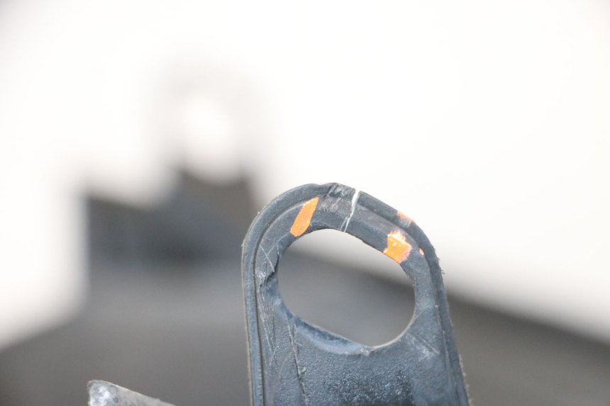 photo de STOPIEŃ PODNÓŻEK PEUGEOT SPEEDFIGHT 3 LC 2T 50 (2009 - 2015) - Stan powierzchni