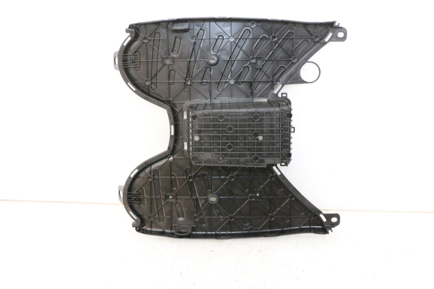 photo de STOPIEŃ PODNÓŻEK PEUGEOT STREETZONE 4T 50 (2018 - 2023) - Zoom stanu zużycia