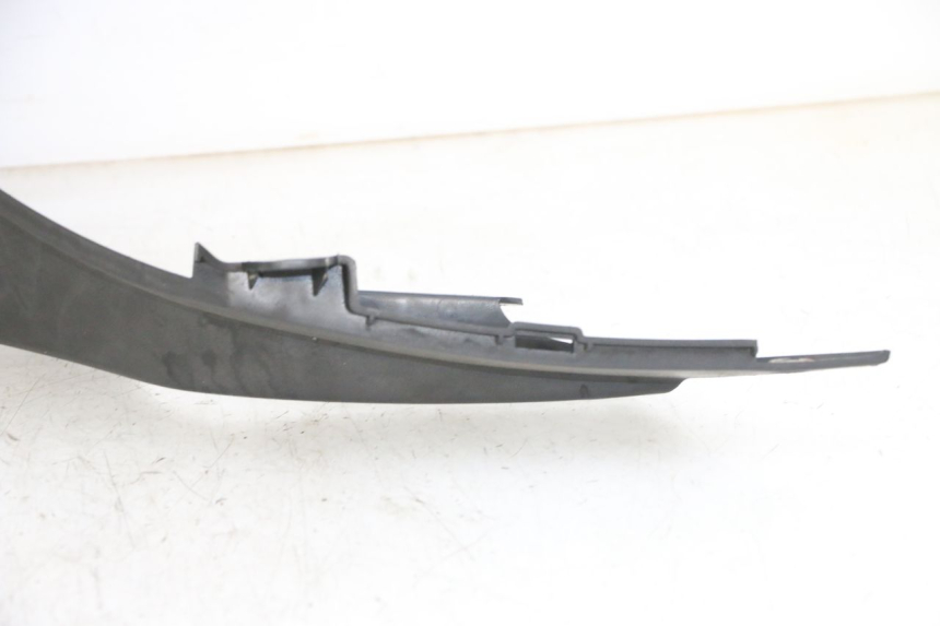 photo de STOPIEŃ PODNÓŻEK PEUGEOT TWEET 4T 50 (2014 - 2019) - Zbliżenie komponentów