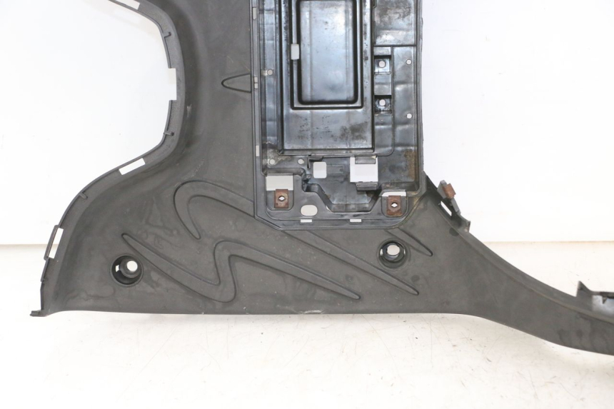 photo de STOPIEŃ PODNÓŻEK PEUGEOT TWEET 4T 50 (2014 - 2019) - Widok z bliska