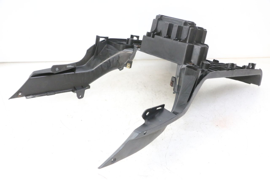 photo de STOPIEŃ PODNÓŻEK PEUGEOT TWEET 4T 50 (2014 - 2019) - Stan powierzchni