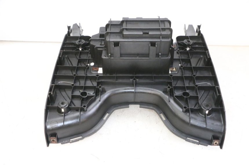 photo de STOPIEŃ PODNÓŻEK PEUGEOT TWEET 4T 50 (2014 - 2019) - Oznaczenia i referencje