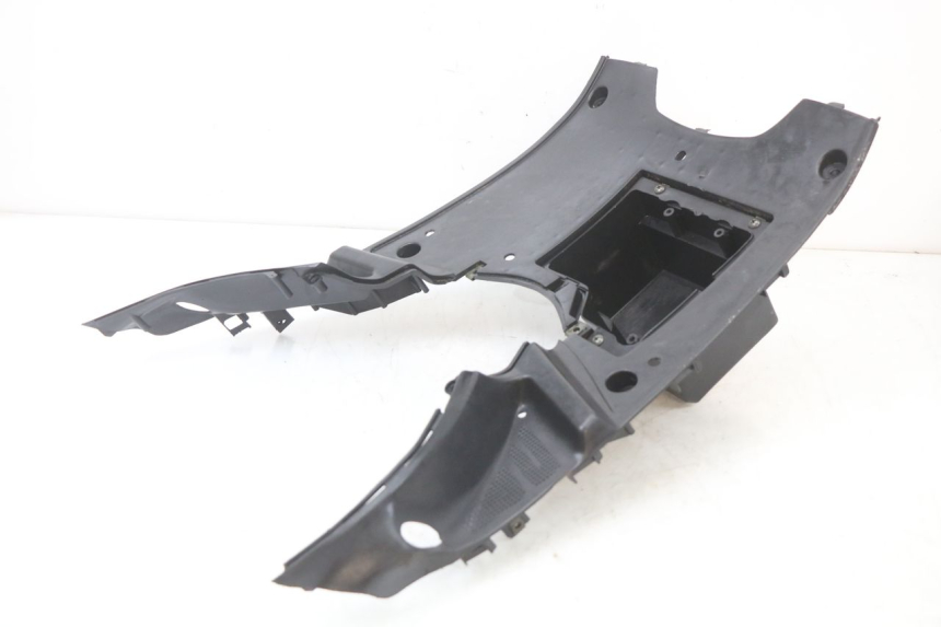 photo de STOPIEŃ PODNÓŻEK TNT MOTOR ROMA 10' 2T 50 (2011 - 2018) - Inny kąt widzenia