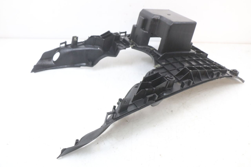 photo de STOPIEŃ PODNÓŻEK TNT MOTOR ROMA 10' 2T 50 (2011 - 2018) - Stan powierzchni