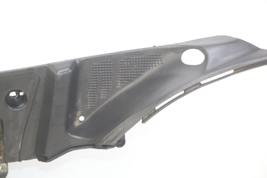 photo de STOPIEŃ PODNÓŻEK TNT MOTOR ROMA 10' 4T 50 (2019 - 2022) - Punkty mocowania