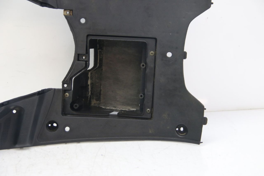 photo de STOPIEŃ PODNÓŻEK TNT MOTOR ROMA 10' 4T 50 (2019 - 2022) - Zbliżenie techniczne