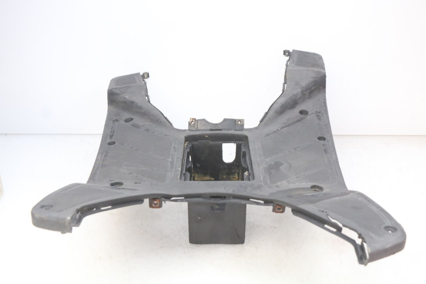 photo de STOPIEŃ PODNÓŻEK KEEWAY RY6 2T 50 (2011 - 2019) - Zbliżenie komponentów