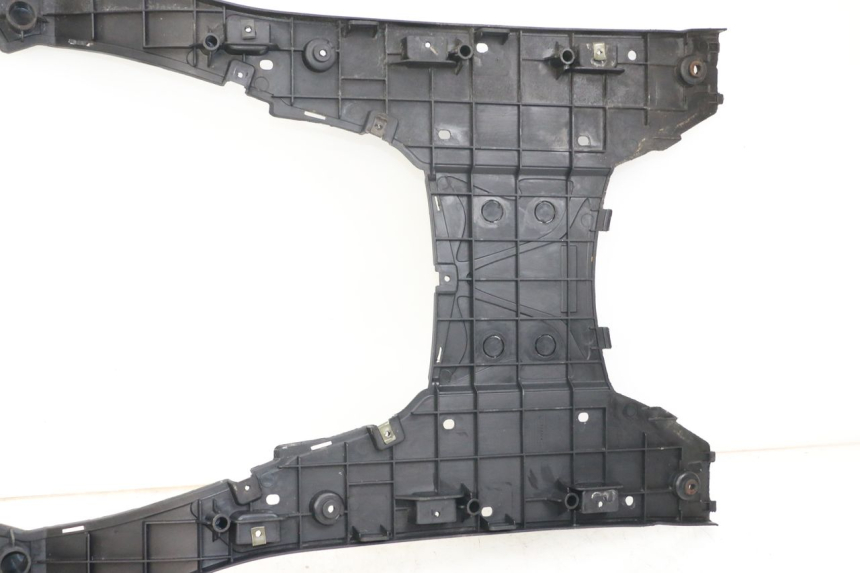 photo de STOPIEŃ PODNÓŻEK DAELIM S3 125 (2010 - 2017) - Stan powierzchni