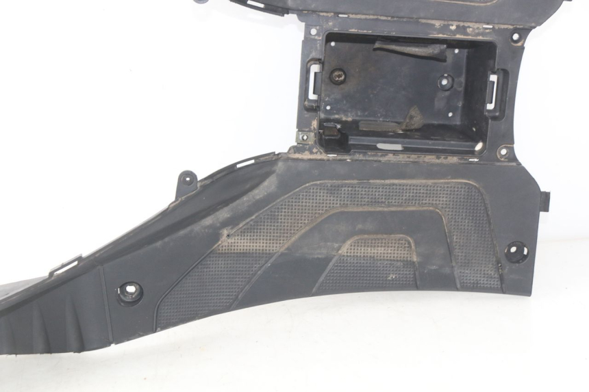 photo de STOPIEŃ PODNÓŻEK DAELIM S4 50 (2010 - 2015) - Widok z bliska