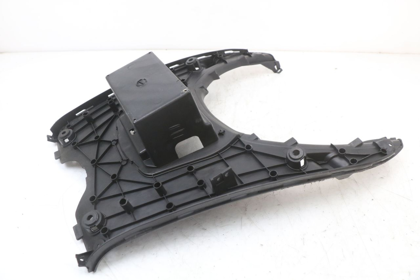 photo de STOPIEŃ PODNÓŻEK JM MOTORS SANTANA 50 (2014 - 2023) - Stan powierzchni