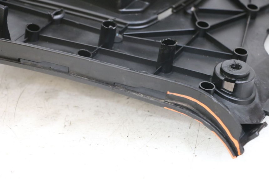 photo de STOPIEŃ PODNÓŻEK JM MOTORS SANTANA 50 (2014 - 2023) - Szczegół części