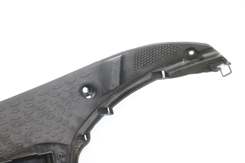 photo de STOPIEŃ PODNÓŻEK JM MOTORS SANTANA 50 (2014 - 2023) - Szczegóły charakterystyczne