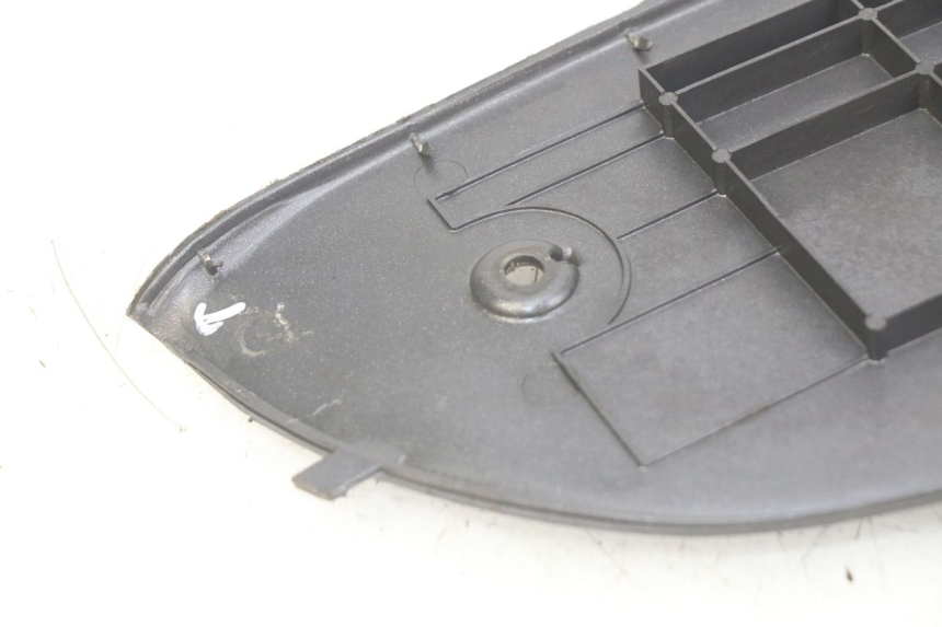 photo de STOPIEŃ PODNÓŻEK APRILIA SCARABEO 100 (2003 - 2012) - Punkty mocowania