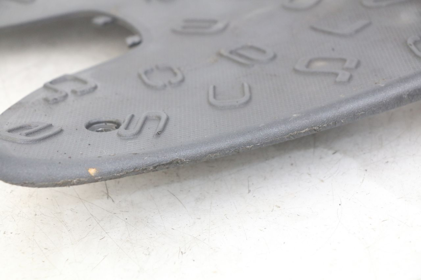 photo de STOPIEŃ PODNÓŻEK APRILIA SCARABEO 100 (2003 - 2012) - Widok ogólny