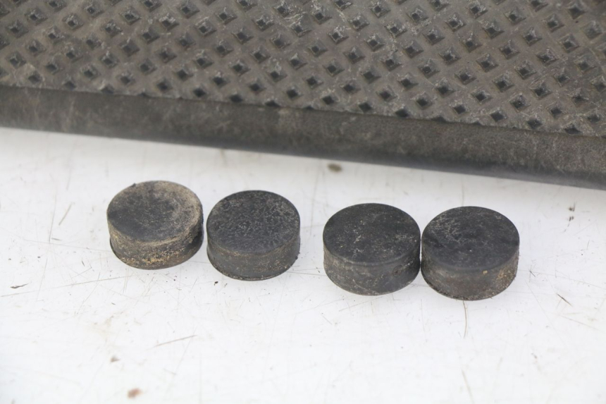 photo de STOPIEŃ PODNÓŻEK KYMCO SENTO 100 (2008 - 2013) - Oznaczenia i referencje