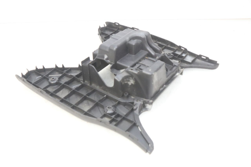 photo de STOPIEŃ PODNÓŻEK SUZUKI SIXTEEN 125 (2008 - 2010) - Szczegół części