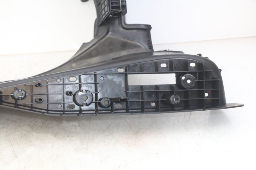 photo de STOPIEŃ PODNÓŻEK MBK SKYCRUISER 125 (2010 - 2013) - Punkty mocowania