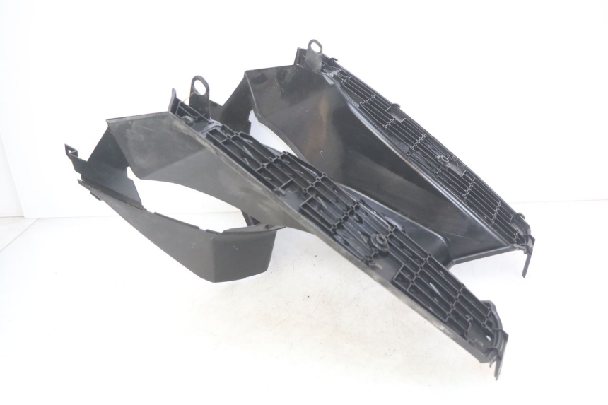 photo de STOPIEŃ PODNÓŻEK PEUGEOT SPEEDFIGHT 3 AIR 50 (2009 - 2015) - Inny kąt widzenia