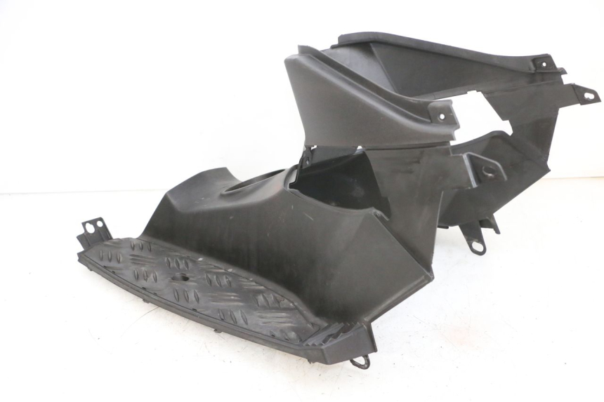 photo de STOPIEŃ PODNÓŻEK PEUGEOT SPEEDFIGHT 4 4T EFI 50 (2021 - 2025) - Zbliżenie komponentów