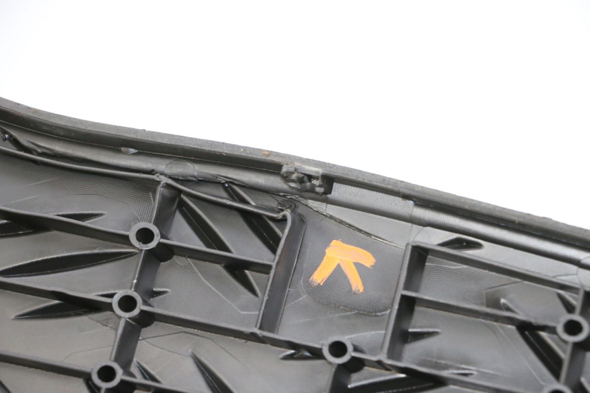 photo de STOPIEŃ PODNÓŻEK PEUGEOT SPEEDFIGHT 4 4T EFI 50 (2021 - 2025) - Oznaczenia i referencje