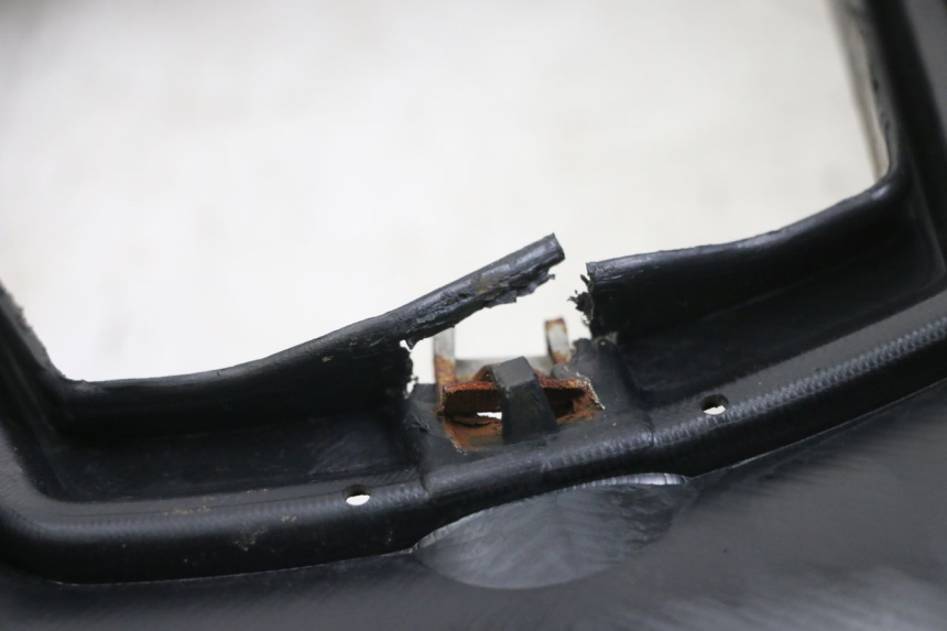 photo de STOPIEŃ PODNÓŻEK PEUGEOT SPEEDFIGHT 100 (1997 - 2007) - Zoom stanu zużycia