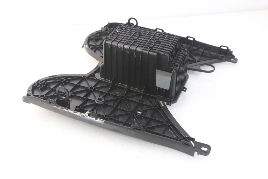 photo de STOPIEŃ PODNÓŻEK PEUGEOT STREETZONE 2T 50 (2014 - 2019) - Zoom stanu zużycia