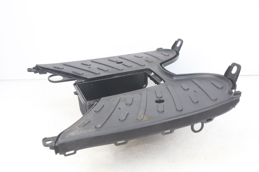 photo de STOPIEŃ PODNÓŻEK PEUGEOT STREETZONE 4T 50 (2018 - 2023) - Widok ogólny