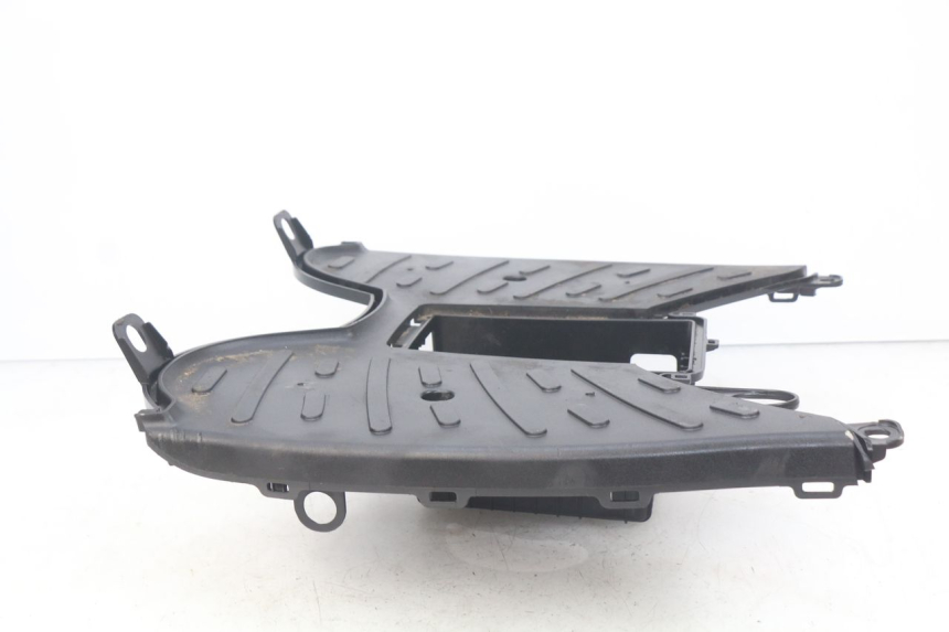 photo de STOPIEŃ PODNÓŻEK PEUGEOT STREETZONE 4T 50 (2018 - 2023) - Stan powierzchni