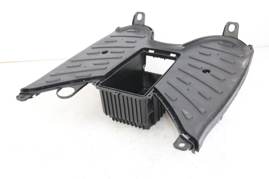 photo de STOPIEŃ PODNÓŻEK PEUGEOT STREETZONE I 2T 50 (2018 - 2020) - Zbliżenie techniczne