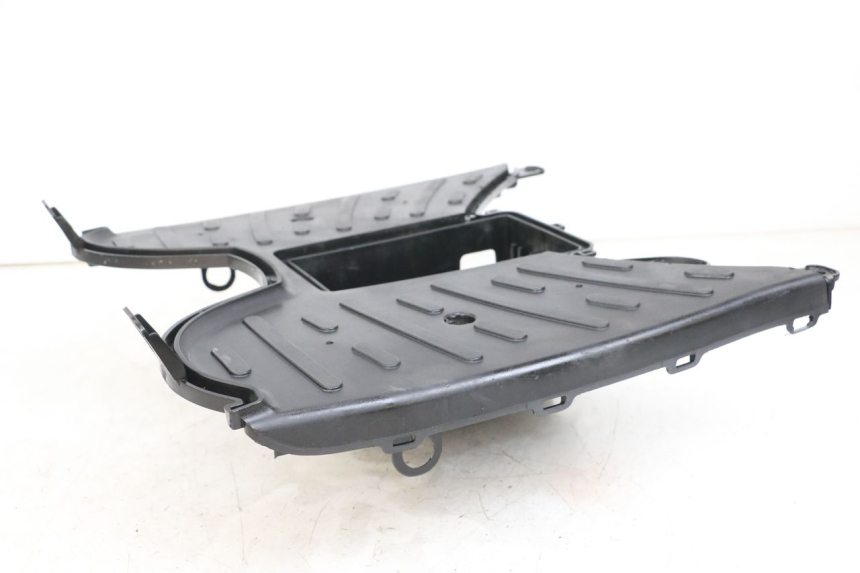 photo de STOPIEŃ PODNÓŻEK PEUGEOT STREETZONE I 2T 50 (2018 - 2020) - Stan powierzchni