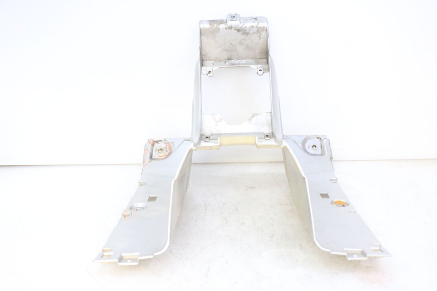 photo de STOPIEŃ PODNÓŻEK PIAGGIO SUPER LX 125 (2000 - 2003) - Zbliżenie komponentów