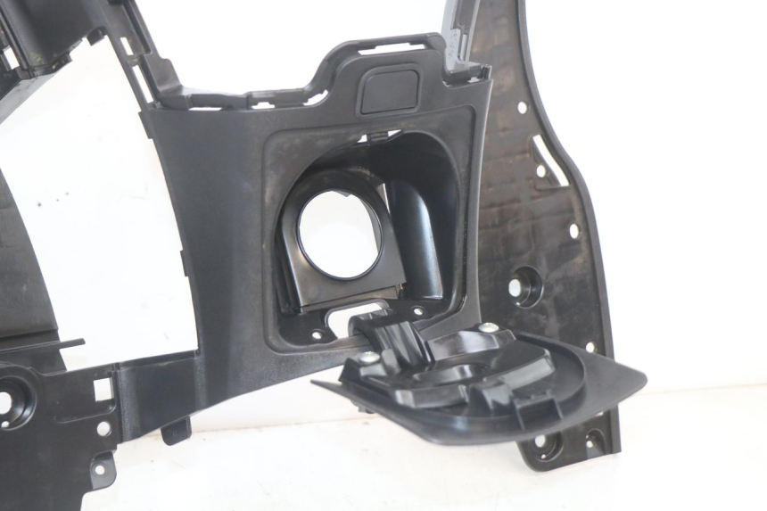 photo de STOPIEŃ PODNÓŻEK SUZUKI BURGMAN 125 (2018 - 2021) - Zoom stanu zużycia