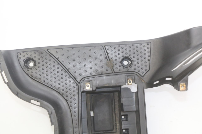 photo de STOPIEŃ PODNÓŻEK SYM SYMPHONY 125 (2009 - 2015) - Zbliżenie komponentów