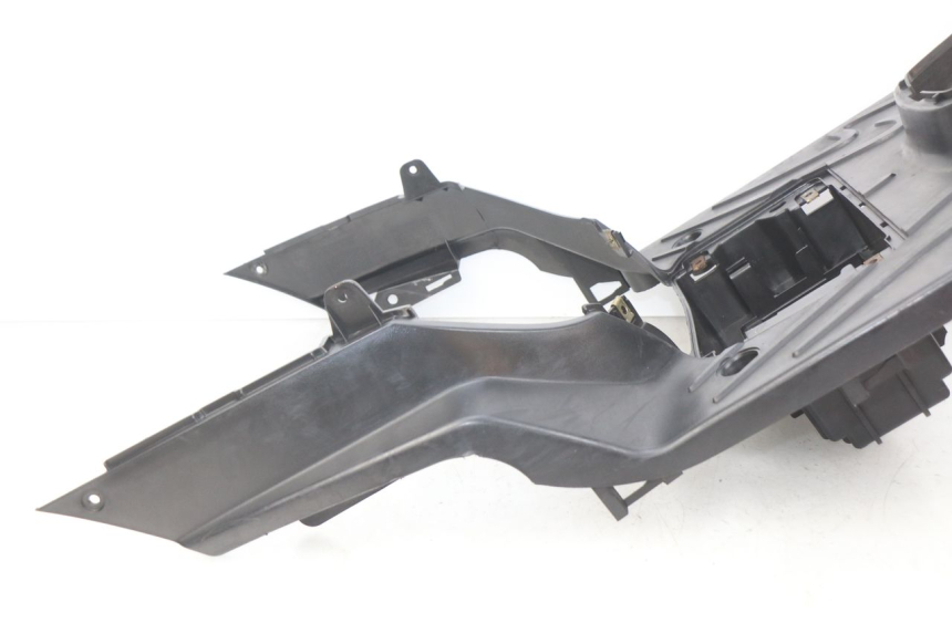 photo de STOPIEŃ PODNÓŻEK PEUGEOT TWEET 4T 50 (2018 - 2022) - Punkty mocowania