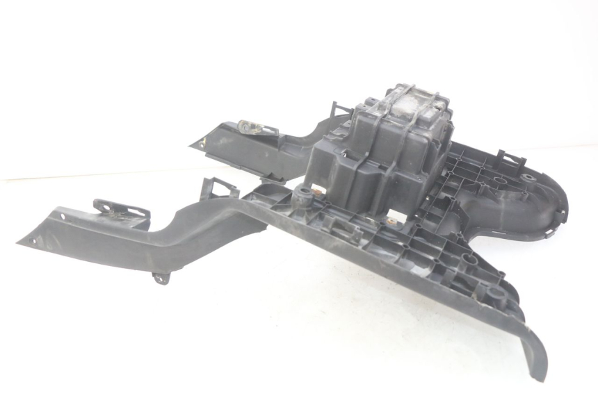 photo de STOPIEŃ PODNÓŻEK PEUGEOT TWEET 4T 50 (2010 - 2014) - Inny kąt widzenia